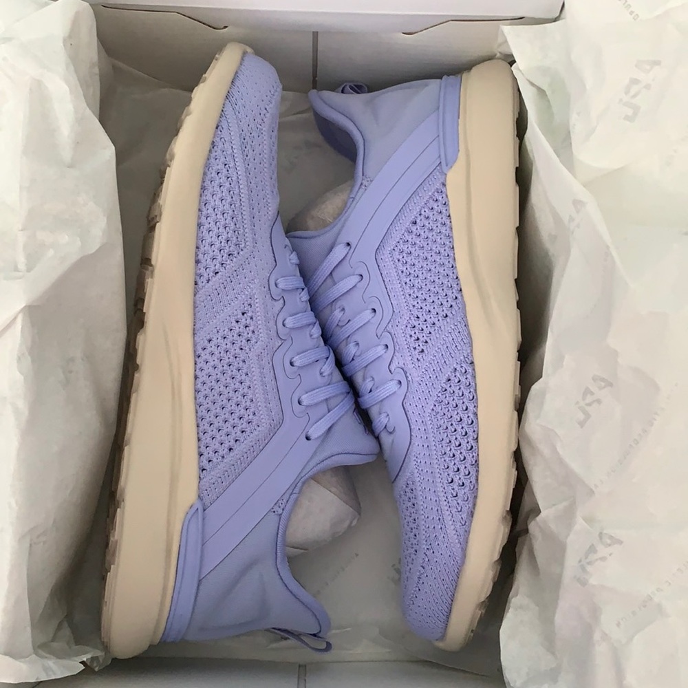 Brand new in box. APL tech loom tracer